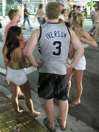 Illustration for article titled Tripping Basketballs: Hoopsters Are Alive And Well At The Ultra Music Festival